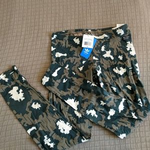 Adidas Leggings Camo Like Print size small NWT